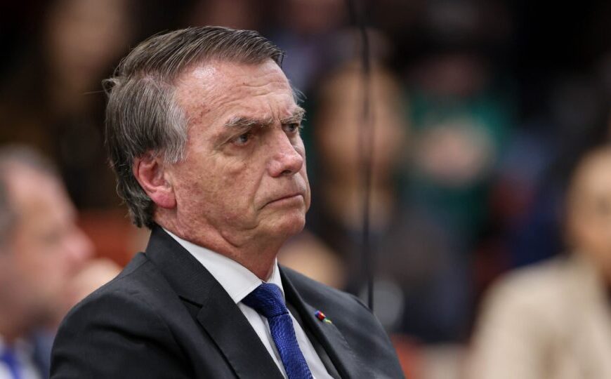 STF inicia julgamento de Bolsonaro com perspectiva de condenação e penas severas