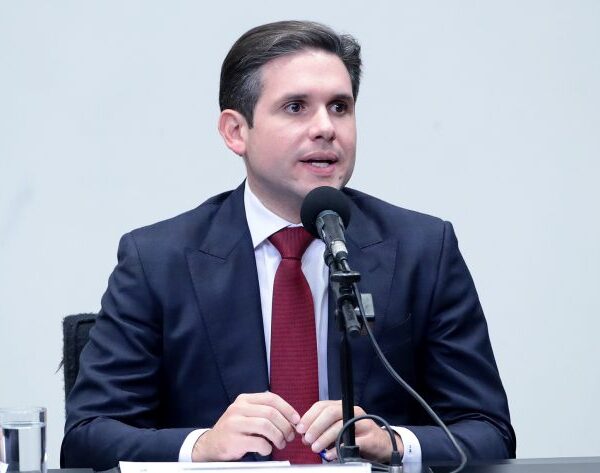 Motta anuncia a votação da PEC das Prerrogativas&hellip;