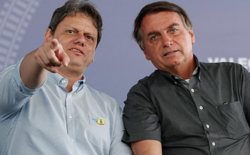 Tarcísio diz que seu primeiro ato como presidente seria dar indulto a Bolsonaro