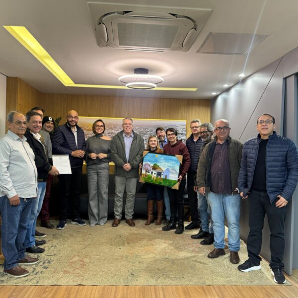 Prefeitura entrega título de propriedade ao Clube de&hellip;