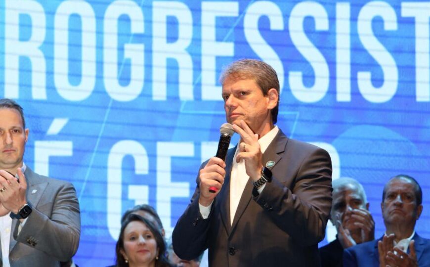 Tarcísio negocia anistia e Lula perde força em meio a julgamento de Bolsonaro