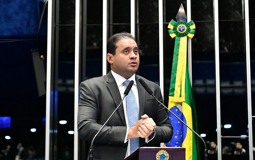Deputado pede à CPMI plano de voo de jatinho que senador teria compartilhado com “Careca do INSS”