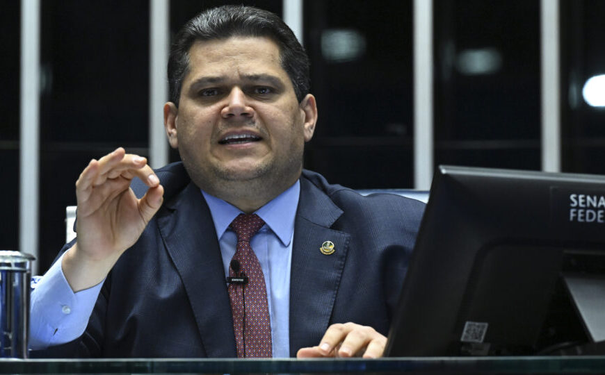 Senado estabelece novos limites e flexibiliza Lei da Ficha Limpa