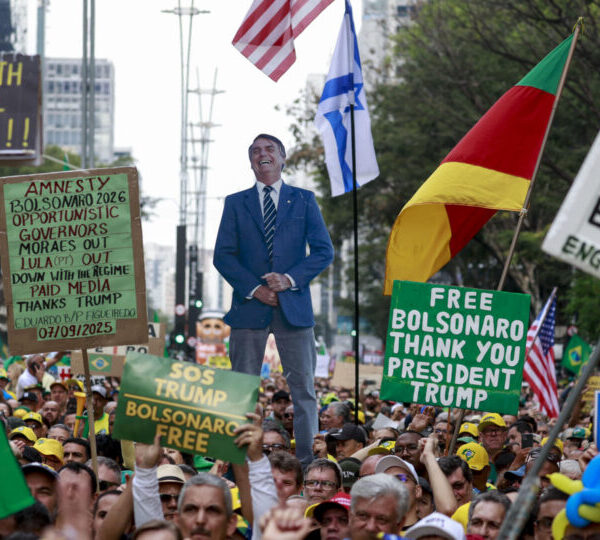 Após reunir milhares de manifestantes, direita reforça apelo&hellip;