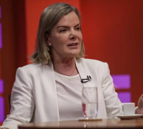 Gleisi culpa “conspiração dos Bolsonaro” por possível invasão&hellip;