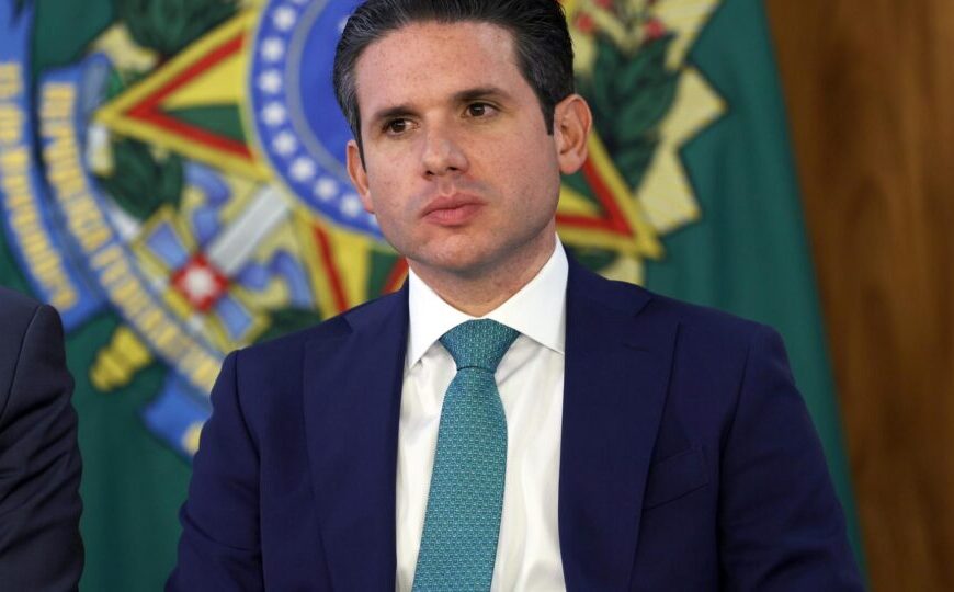 Câmara votará isenção do IR até R$ 5 mil na semana que vem, anuncia Motta