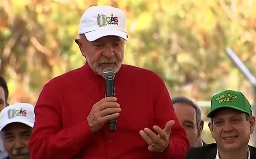 Desaprovação do governo Lula permanece alta, aponta pesquisa CNT/MDA