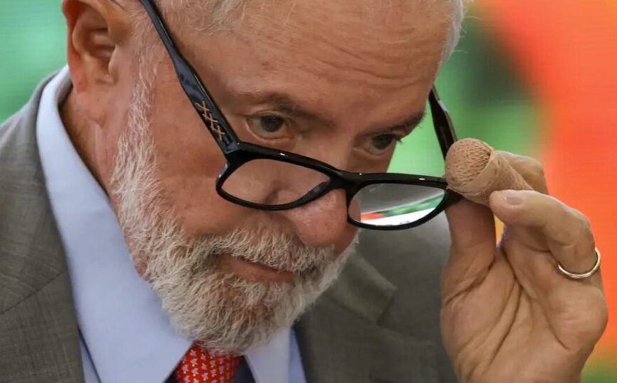 Lula lidera intenções de voto, mas preferência por nome independente cresce, indica pesquisa