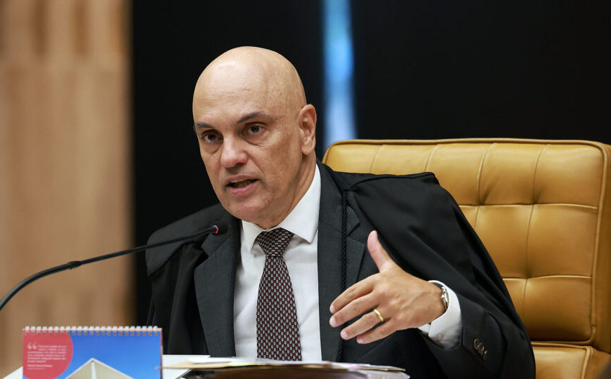 PGR denuncia ex-prefeito que sugeriu colocar Moraes em guilhotina