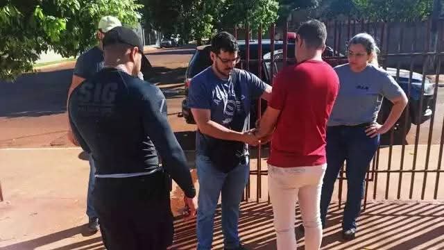 Homem é preso após jogar…