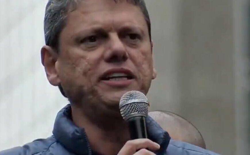 Centro ou direita? O desafio de Tarcísio para construir o seu perfil de presidenciável em 2026