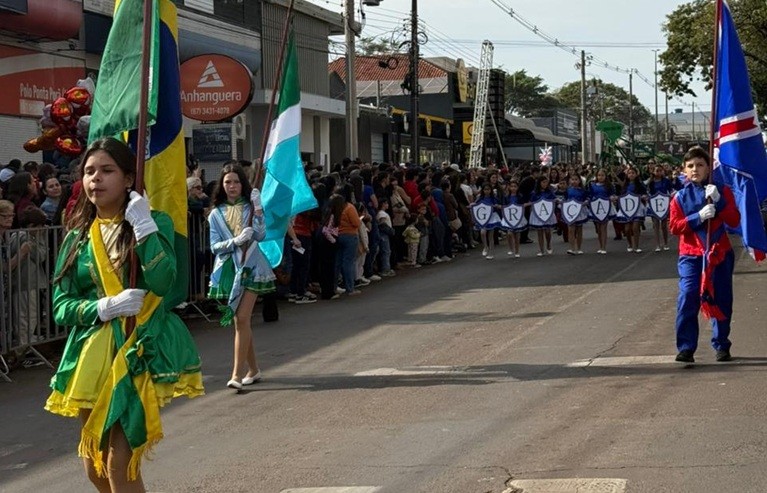 Desfile celebra 203 anos da Independência do Brasil e os 113 de Ponta Porã