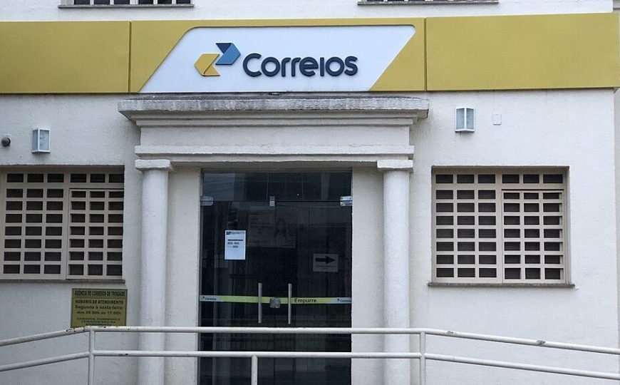 Governo Lula busca R$ 20 bi de bancos públicos e privados para socorrer Correios, diz jornal