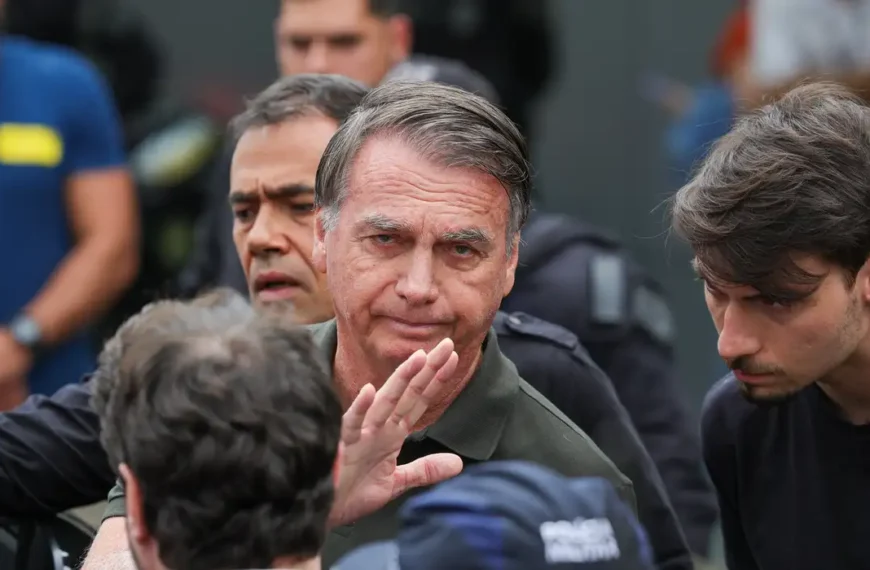 Moraes nega pedido da defesa e mantém prisão domiciliar de Bolsonaro