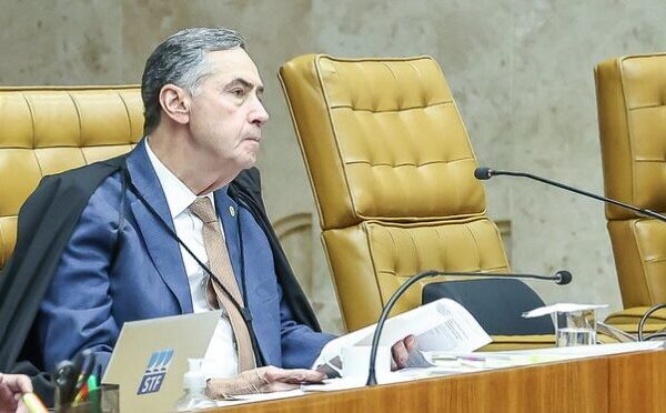 Barroso diz que não podia se aposentar antes…