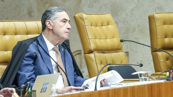 Barroso diz que não podia se aposentar antes de julgar o suposto golpe no STF