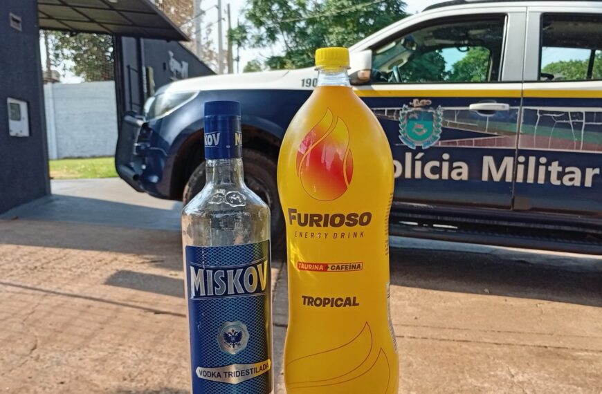 Adolescentes ingerem bebida em casa…