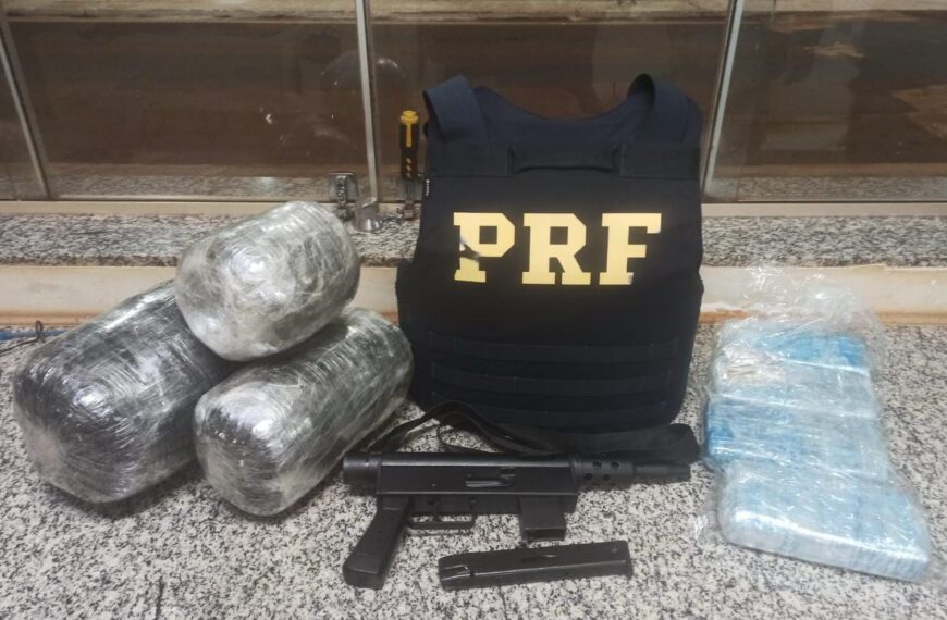 Passageiro é preso com cocaína,…