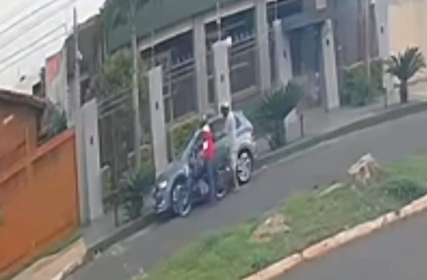 Criminosos armados rendem motorista, roubam carro e abandonam motocicleta em Ponta Porã