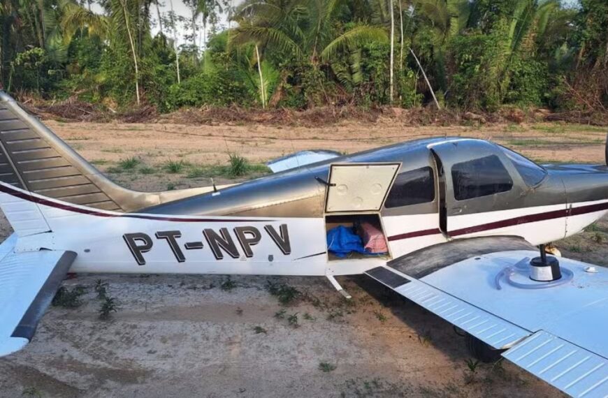 Avião é apreendido com meia tonelada de cocaína