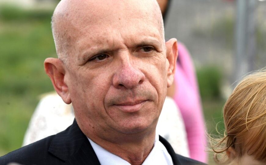 Eduardo Bolsonaro aposta em possível denúncia de ex-chefe de inteligência na Venezuela contra Lula