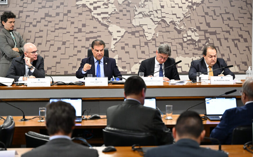 Senadores tentam criar grupo Brasil-Rússia após contatos com aliados de Putin sancionados pelos EUA