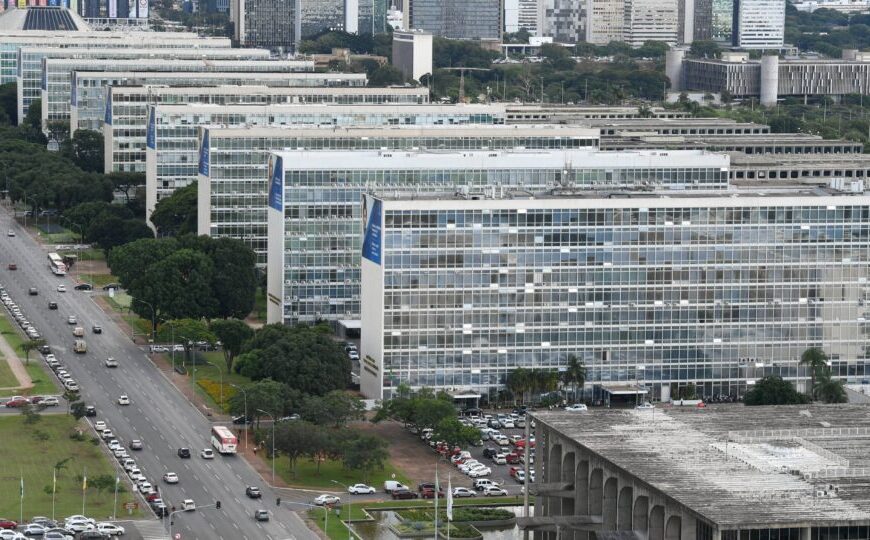 PEC da reforma administrativa é protocolada na Câmara; veja as mudanças propostas