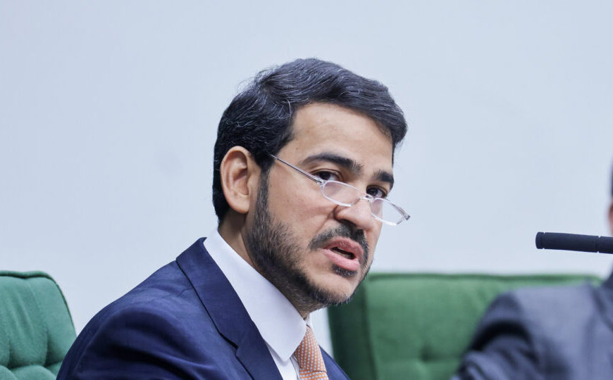 Favorito ao STF, Messias diz que tribunais devem acatar decisões do Legislativo