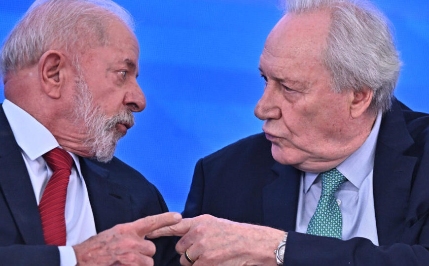 Lula deve escolher substituto de Barroso após viagem à Itália, diz Lewandowski