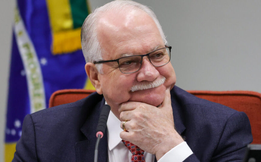 PSOL quer obrigar Congresso a taxar grandes fortunas; decisão está nas mãos do STF