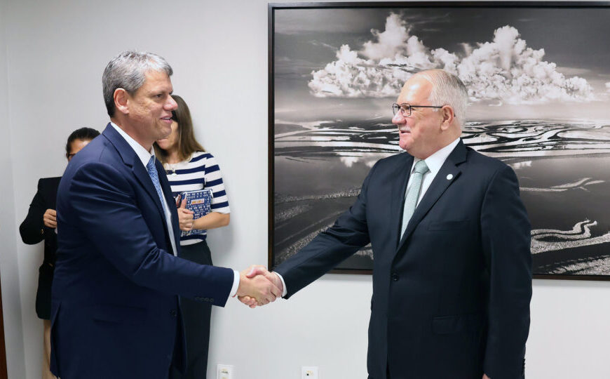 Tarcísio visita Fachin em Brasília após criticar STF e Moraes