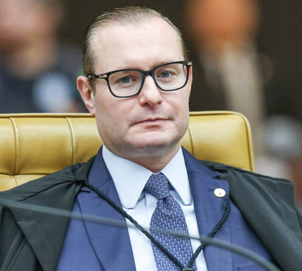 Zanin marca julgamento da desoneração da folha em…