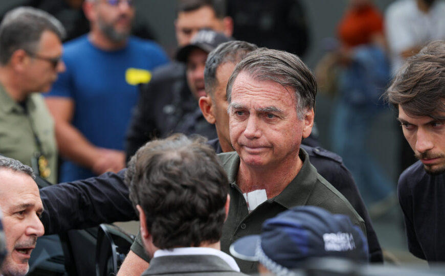 Senadores aliados vão à Papuda antes de possível ida de Bolsonaro