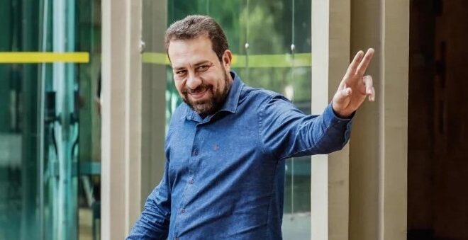 Boulos anuncia militante do MTST como secretária de juventude
