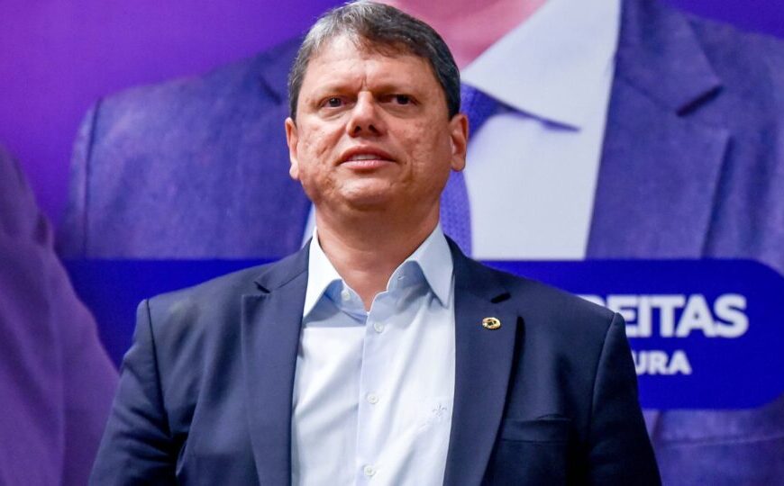 Política em foco: Articulação para 2026 projeta chapa Tarcísio-Michelle na oposição