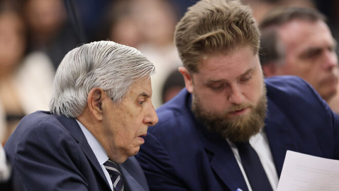 Política em foco: Judiciário aperta o cerco a aliados de Bolsonaro e Moraes mira Heleno