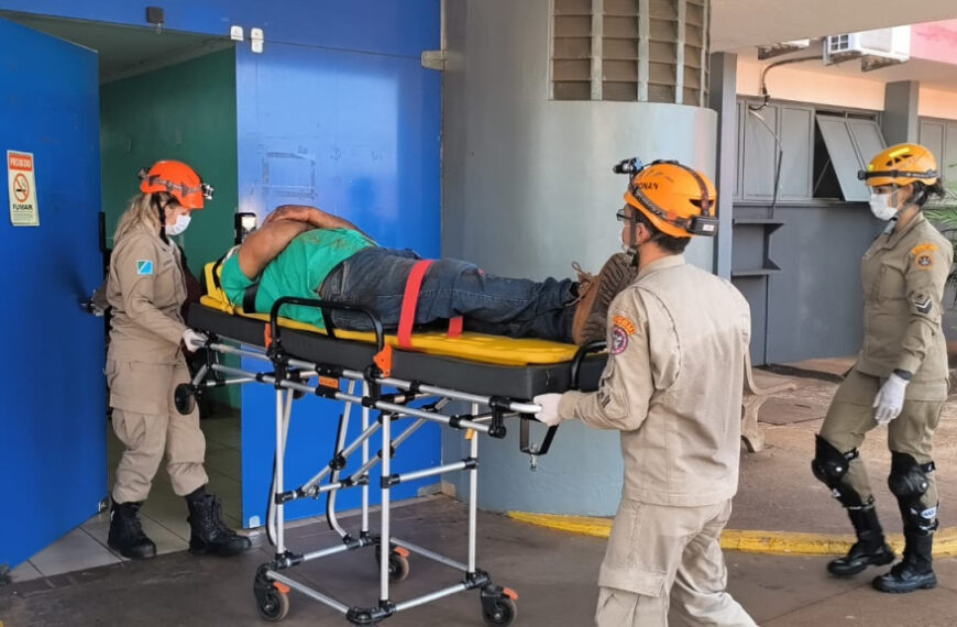 ASSISTA: Acidente envolvendo SW4 e caminhão deixa 3 feridos entre Indápolis e Lagoa Bonita