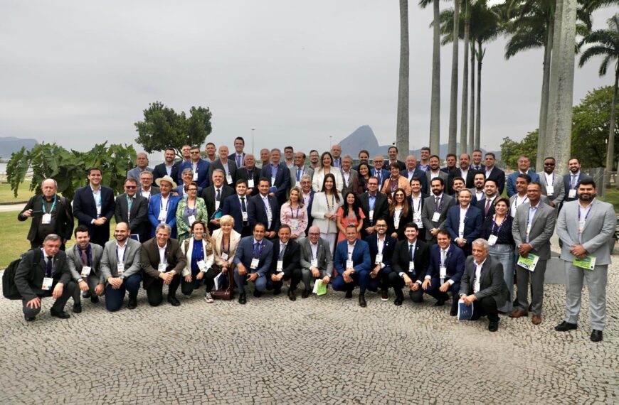 Eduardo Campos participa de lançamento da Carta de Prefeitas e Prefeitos da FNP para a COP30