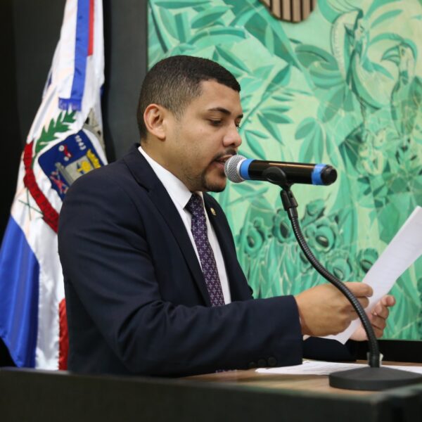 Leandro Bitencourt solicita melhorias viárias em ruas do…