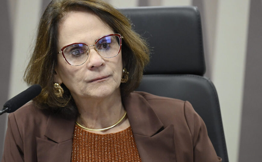 O que está por trás do projeto de lei que pode proibir alterações na Bíblia