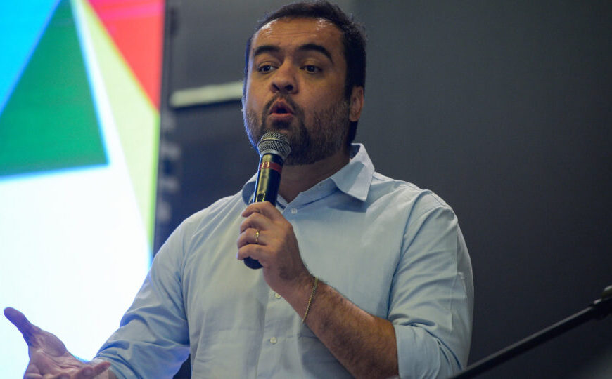 PT fala em “espionagem” e aciona STF contra Castro por contato com governo Trump