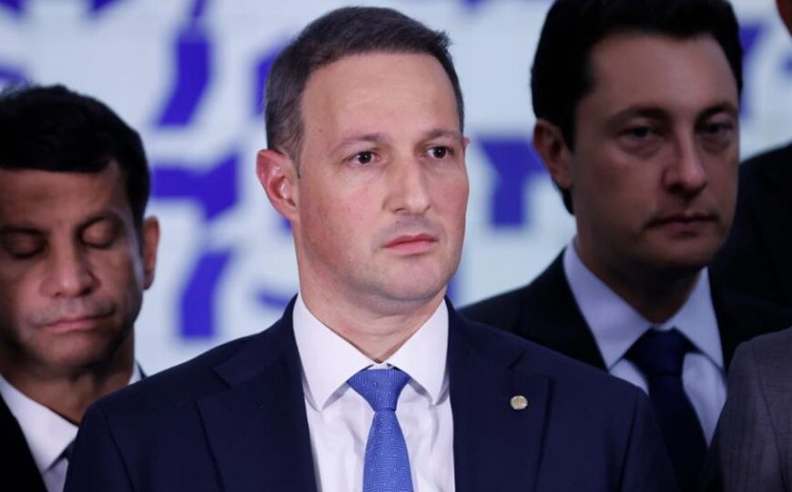 Derrite altera relatório e propõe marco legal contra facções; governo comemora recuo