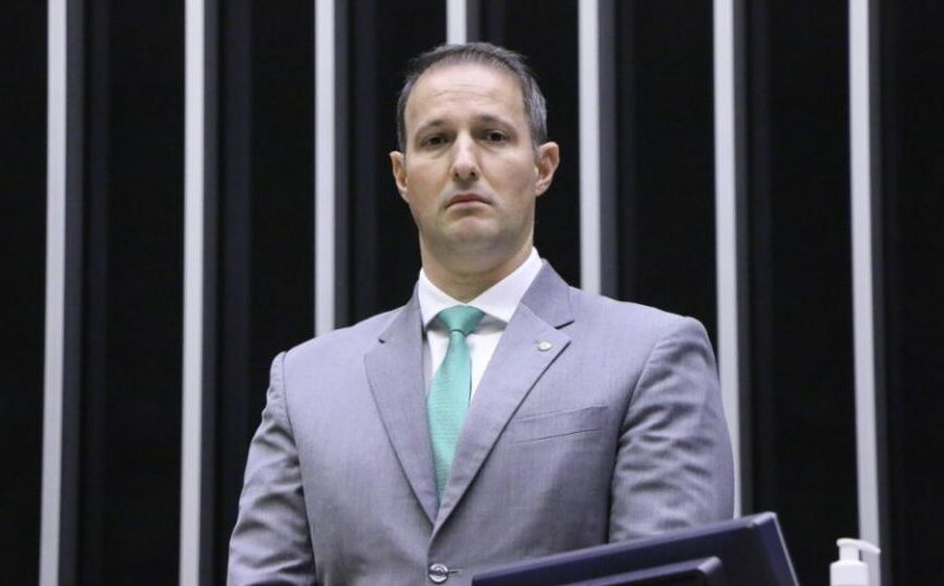 Política em foco: PF e governo se opõem a Derrite por mudanças na Lei Antiterrorismo