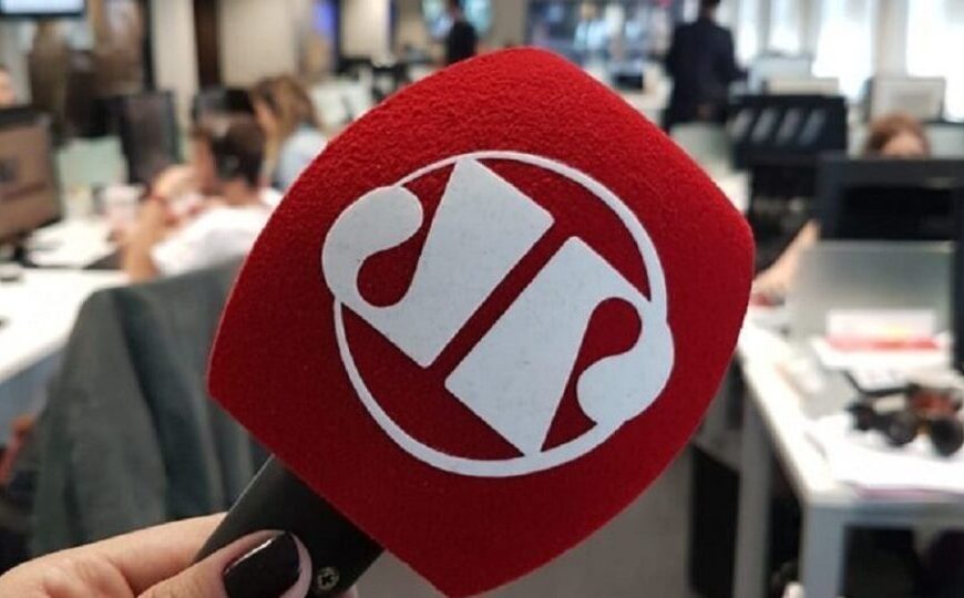 Justiça condena Jovem Pan a pagar mais de R$ 1 milhão em “danos morais”, mas mantém outorgas