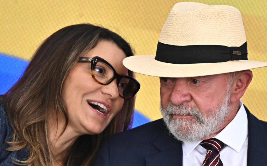 Lula condecora Janja, Moraes e Felipe Neto por “serviços prestados à educação”