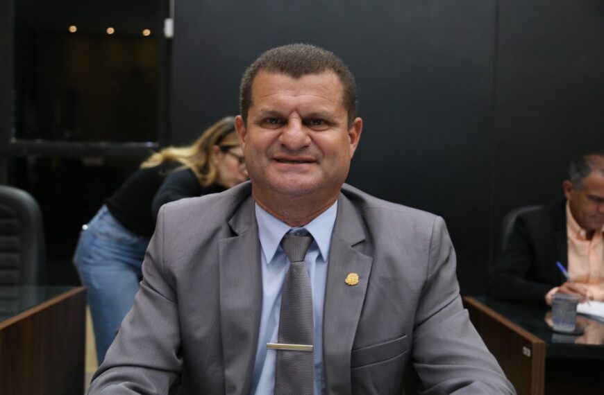 Biro Biro solicita melhorias na estrutura física da Escola Manoel Martins