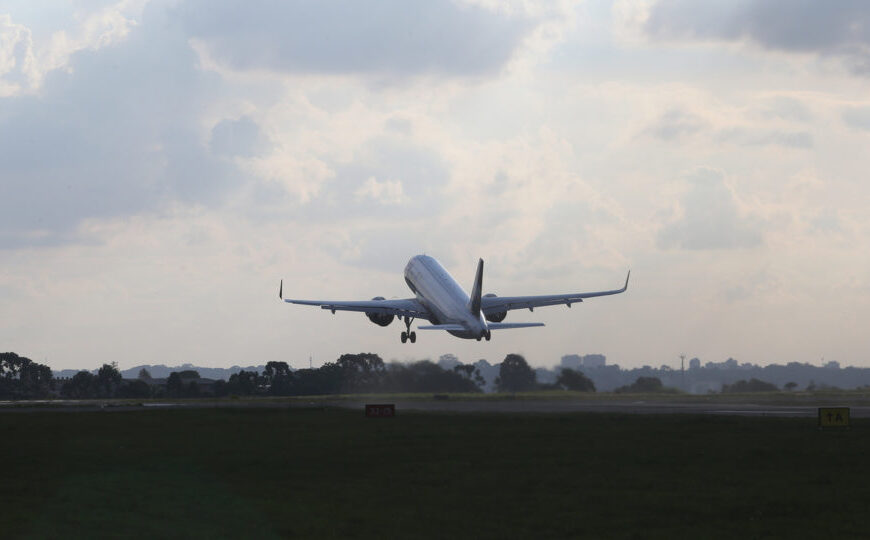 Militares gastam R$ 39 milhões com viagens internacionais em 2025