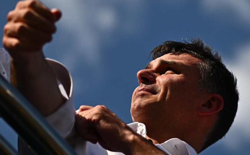 Pesquisa mostra Flávio à frente de Lula no…