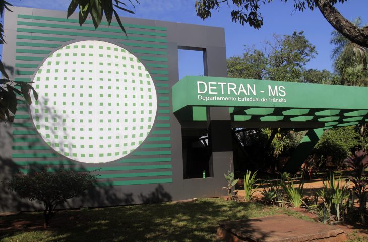 Detran-MS informa funcionamento das agências no período de Natal e Ano-Novo
