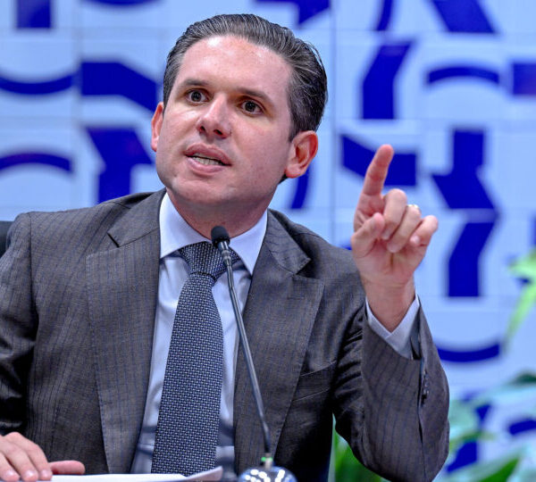 Política em foco: STF ignora Câmara, cassa Zambelli…